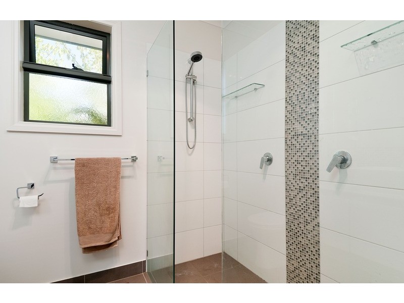 56a Longfellow Avenue, Mooroolbark VIC 3138