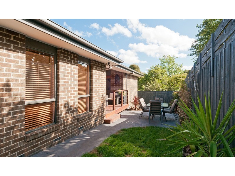 56a Longfellow Avenue, Mooroolbark VIC 3138