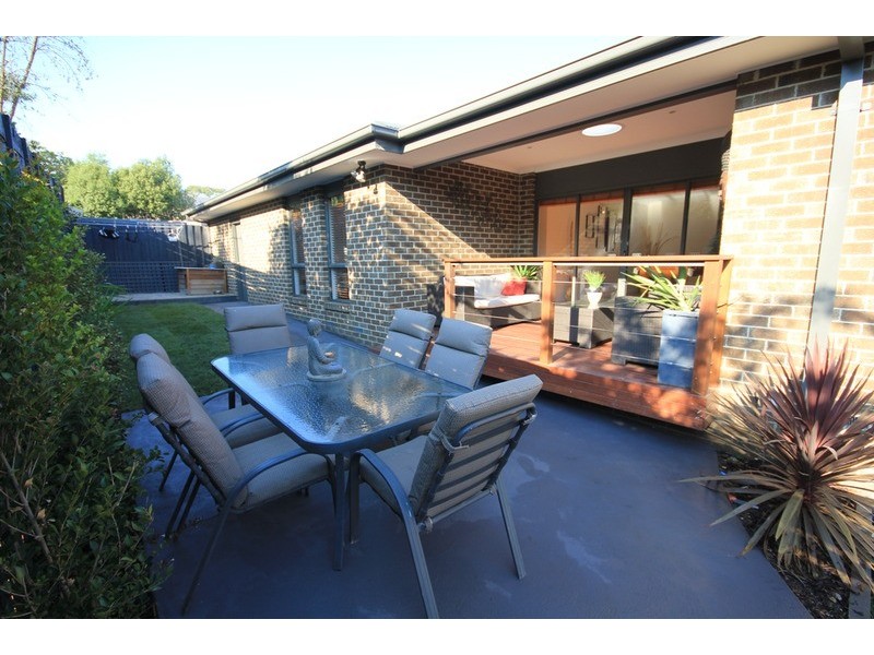 56a Longfellow Avenue, Mooroolbark VIC 3138