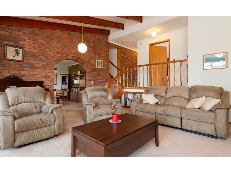 14 Crown Point, Chirnside Park VIC 3116