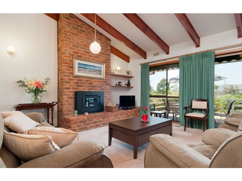 14 Crown Point, Chirnside Park VIC 3116