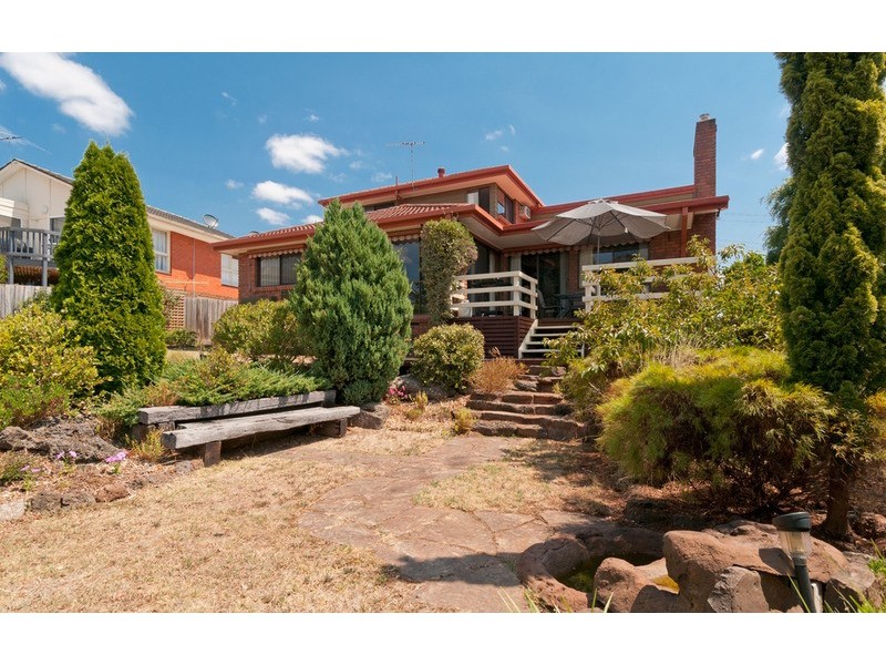 14 Crown Point, Chirnside Park VIC 3116