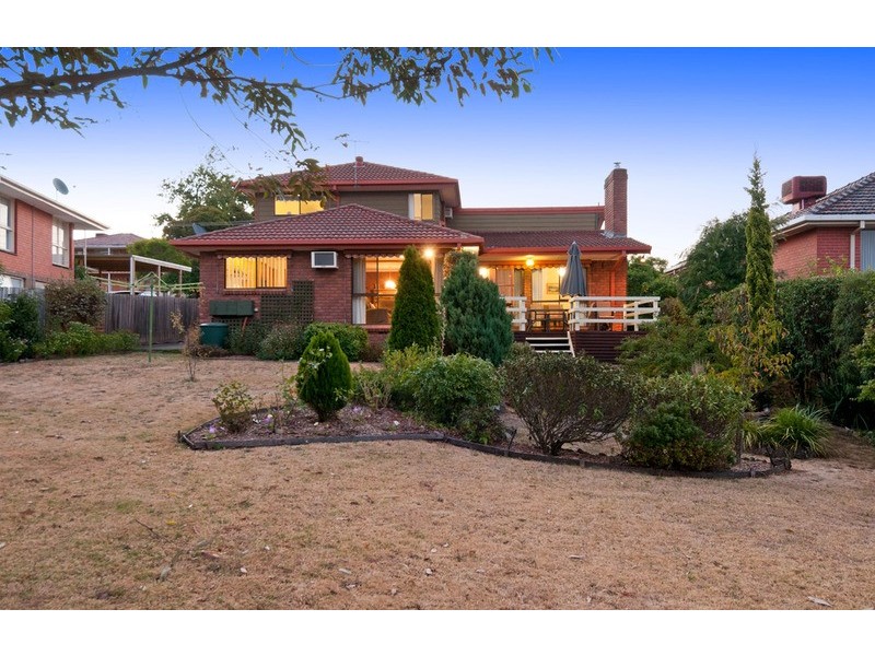 14 Crown Point, Chirnside Park VIC 3116