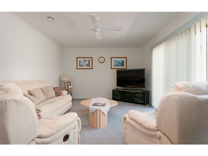28 Angelica Crescent, Croydon Hills VIC 3136
