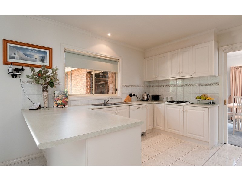 28 Angelica Crescent, Croydon Hills VIC 3136
