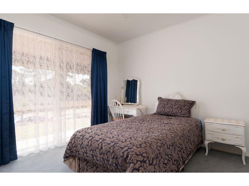 28 Angelica Crescent, Croydon Hills VIC 3136