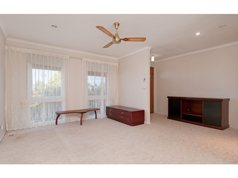 220 Manchester Road, Mooroolbark VIC 3138