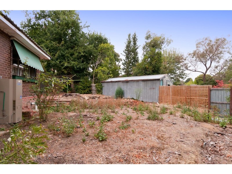 15 Saxon Drive, Mooroolbark VIC 3138