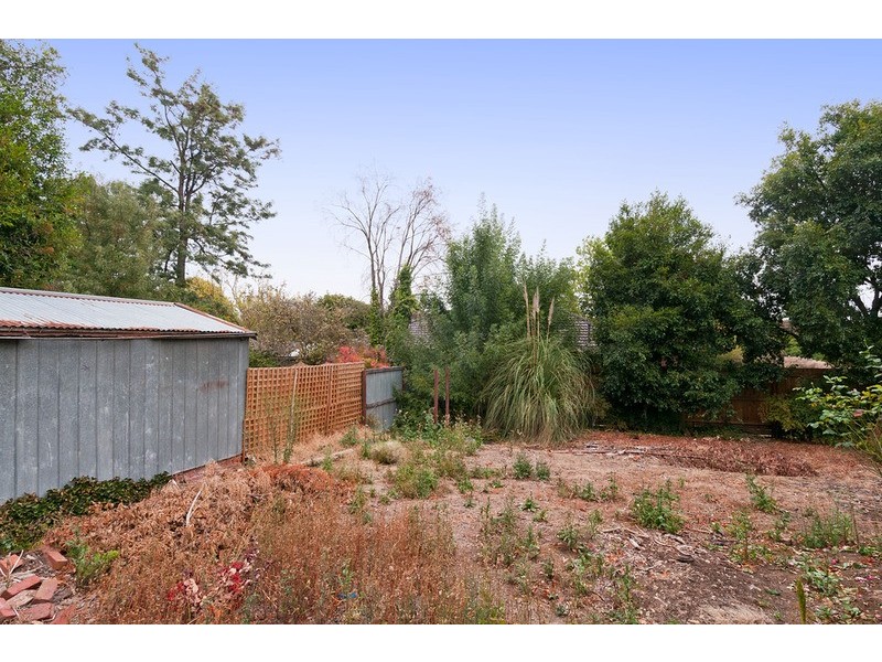 15 Saxon Drive, Mooroolbark VIC 3138
