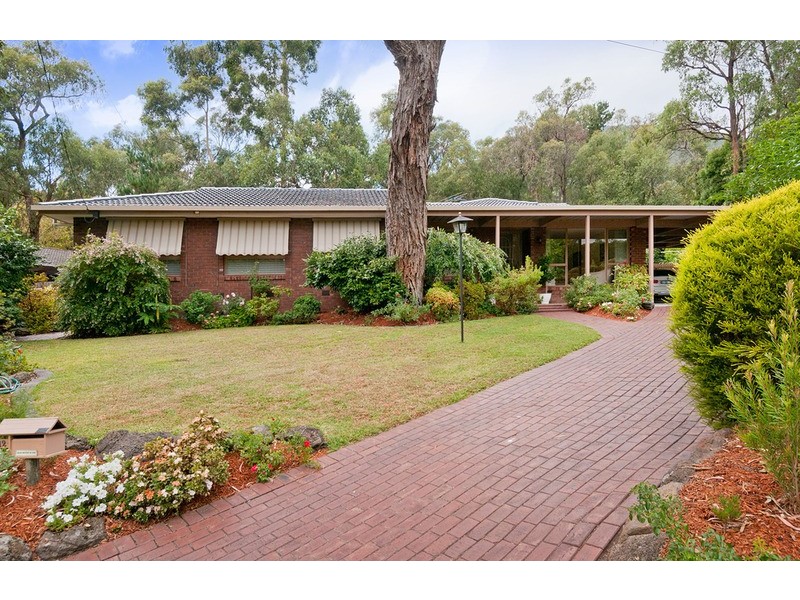 12 Karabeal Court, Montrose VIC 3765