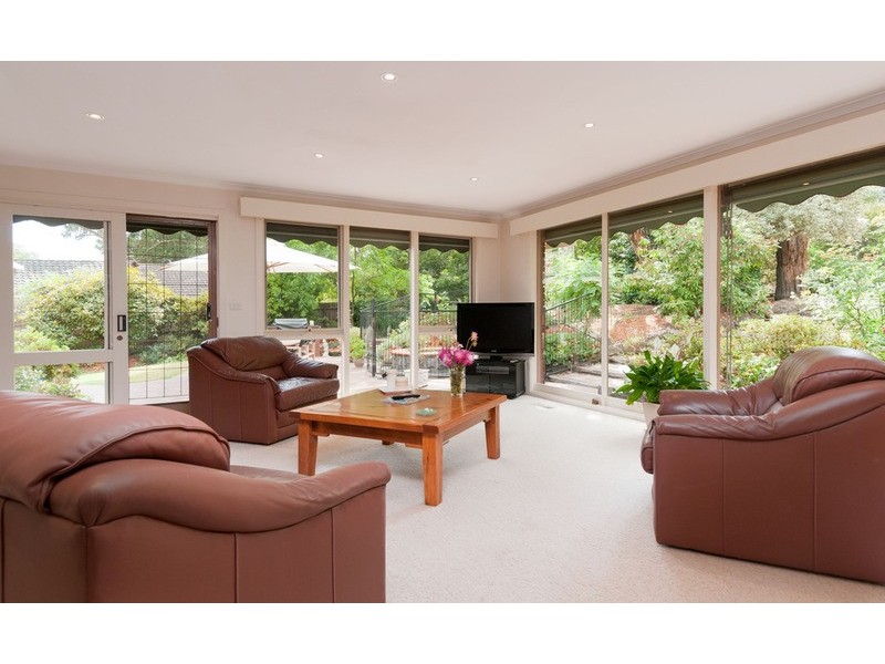 12 Karabeal Court, Montrose VIC 3765