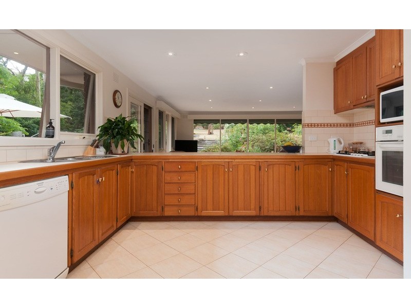 12 Karabeal Court, Montrose VIC 3765