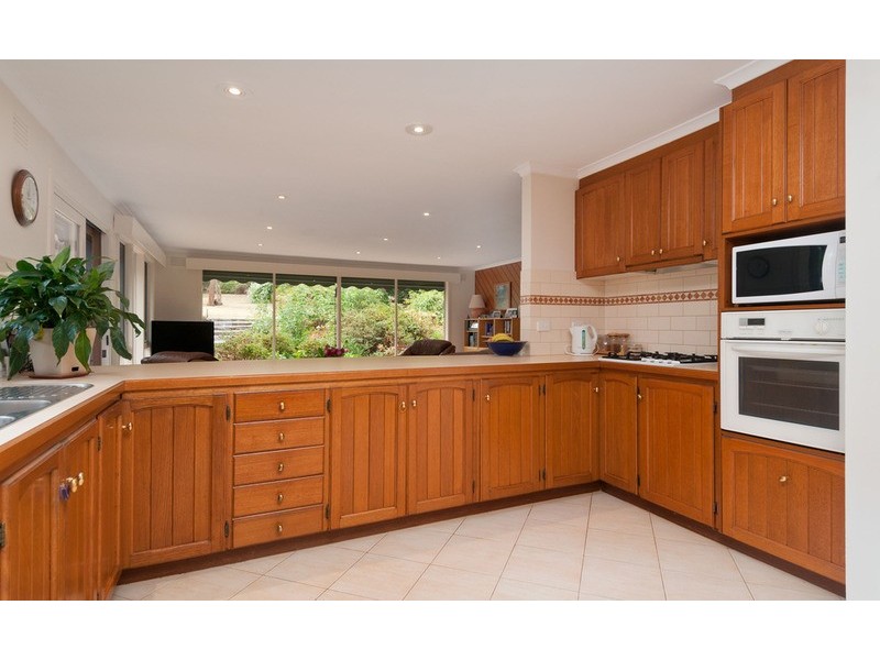 12 Karabeal Court, Montrose VIC 3765