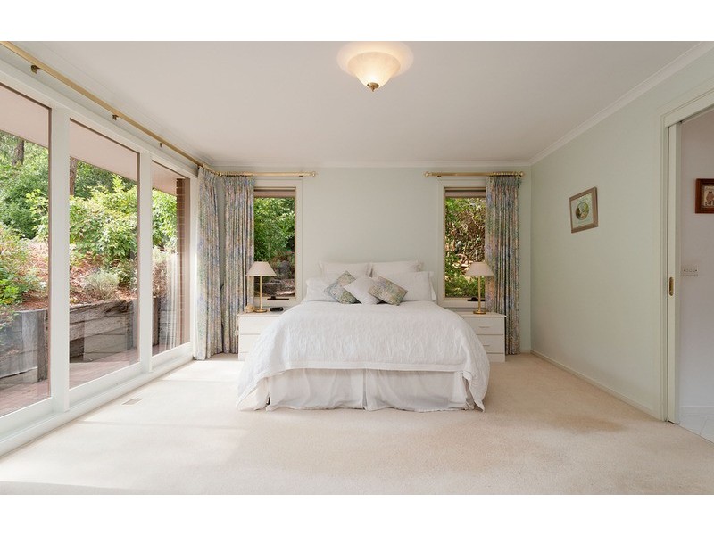 12 Karabeal Court, Montrose VIC 3765