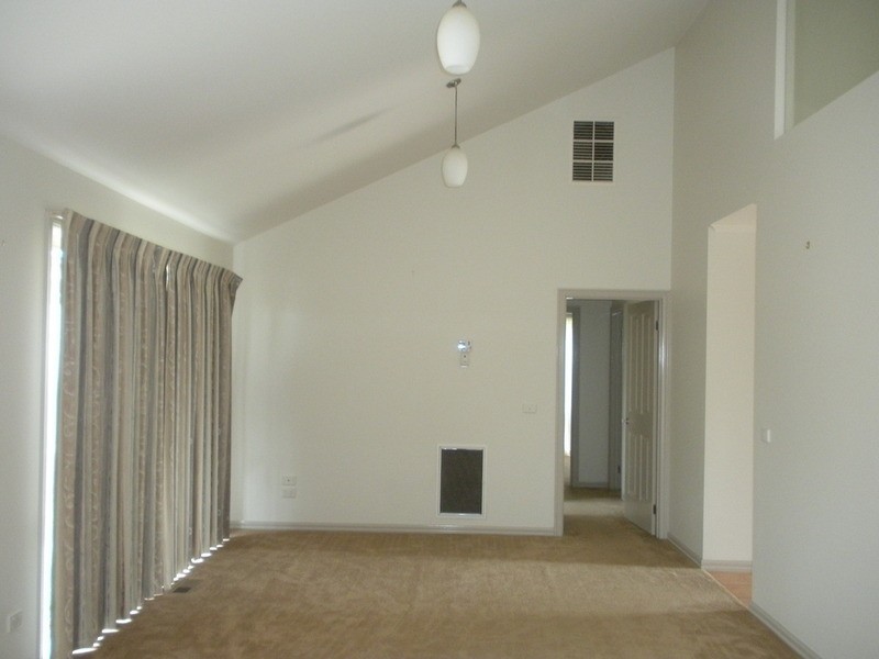 3 Shakespeare Avenue, Mooroolbark VIC 3138