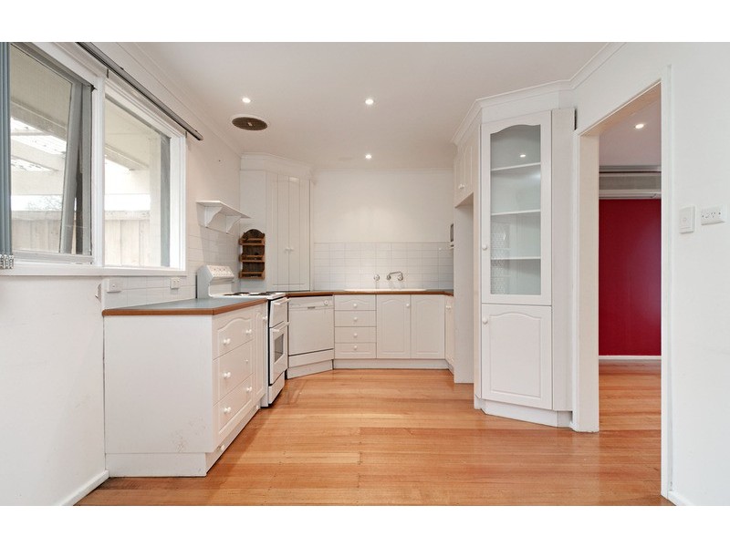 32 Dixon Avenue, Croydon VIC 3136