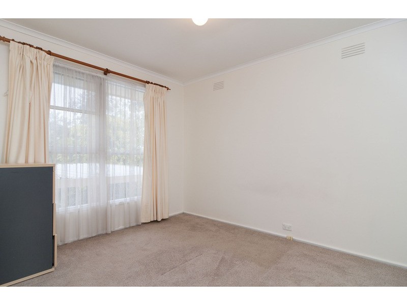 32 Dixon Avenue, Croydon VIC 3136