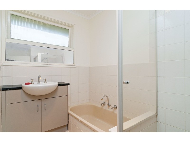 32 Dixon Avenue, Croydon VIC 3136