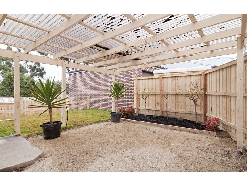 32 Dixon Avenue, Croydon VIC 3136