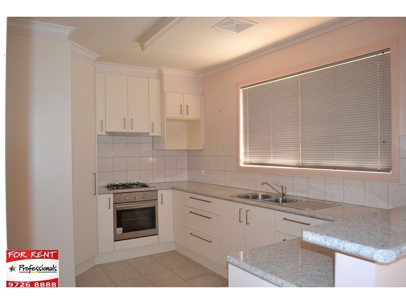 2/20 Felix  Grove, Mooroolbark VIC 3138