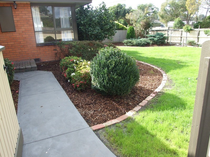 1/13 Terrigal  Crescent, Kilsyth VIC 3137