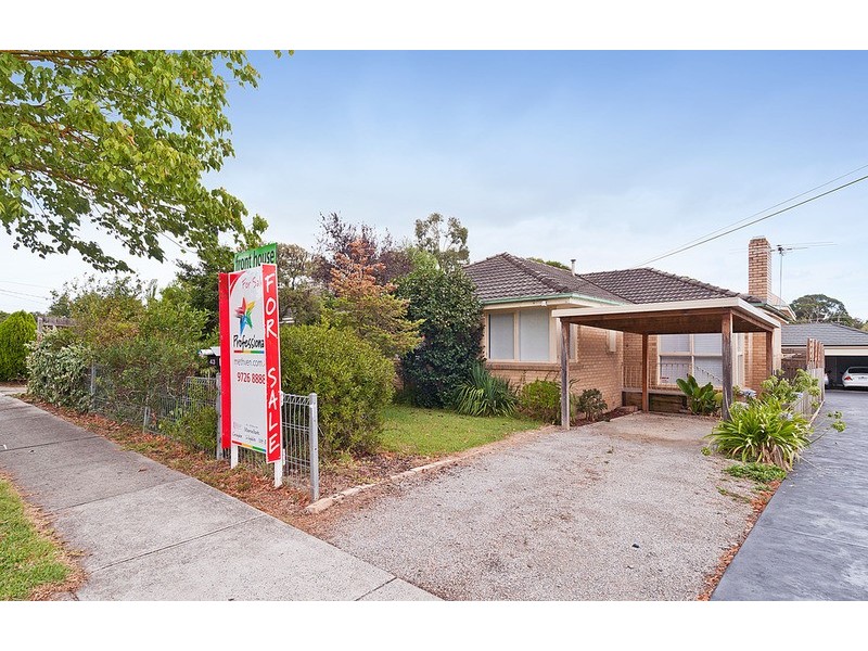 43 Longfellow Avenue, Mooroolbark VIC 3138