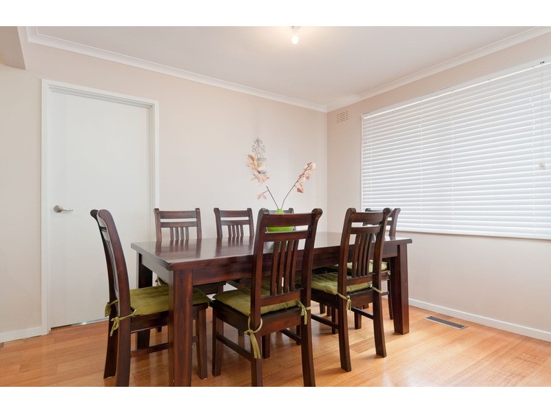 43 Longfellow Avenue, Mooroolbark VIC 3138