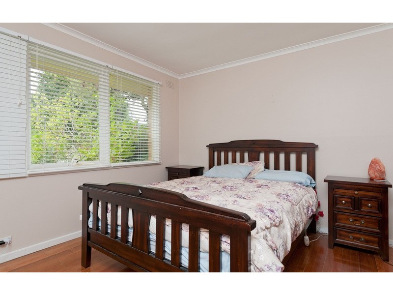 43 Longfellow Avenue, Mooroolbark VIC 3138