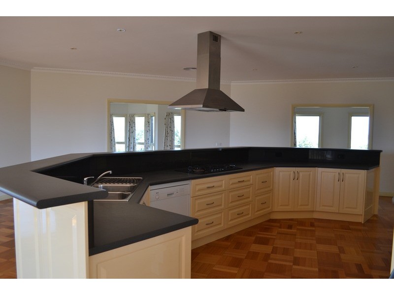 300 Edward Road, Chirnside Park VIC 3116