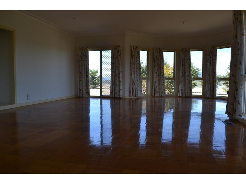 300 Edward Road, Chirnside Park VIC 3116