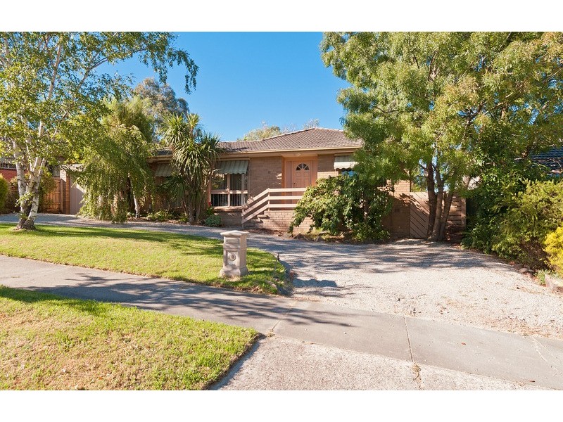 30 Sweetland Road, Mooroolbark VIC 3138