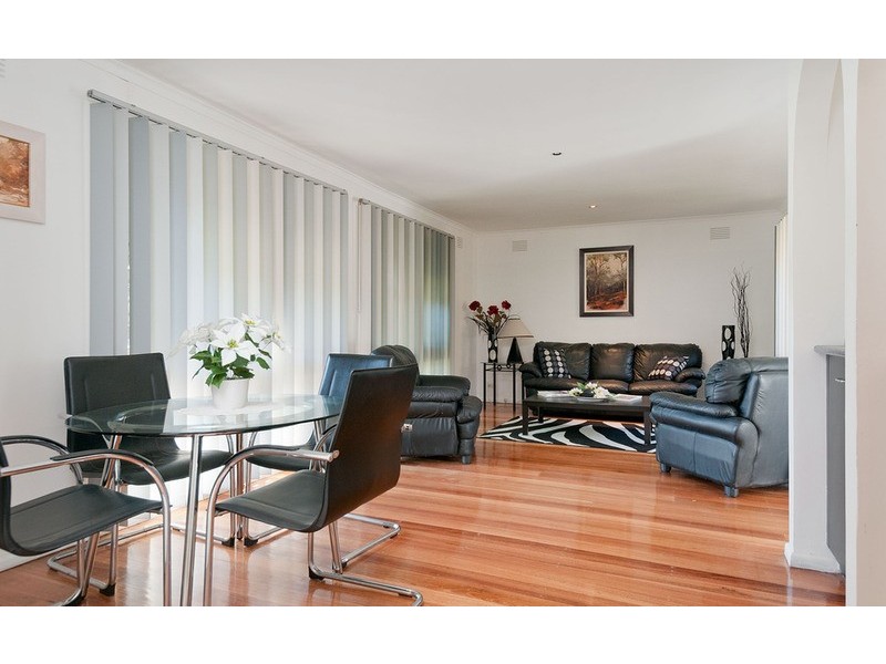 30 Sweetland Road, Mooroolbark VIC 3138