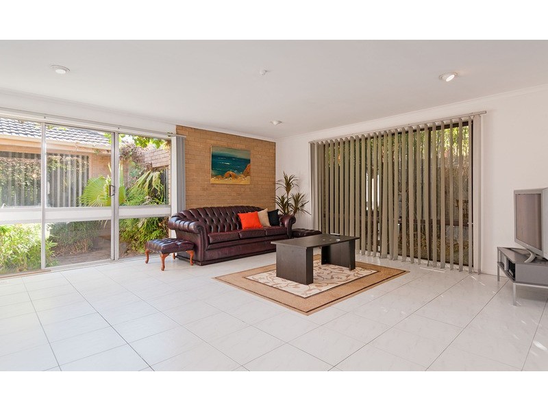 30 Sweetland Road, Mooroolbark VIC 3138