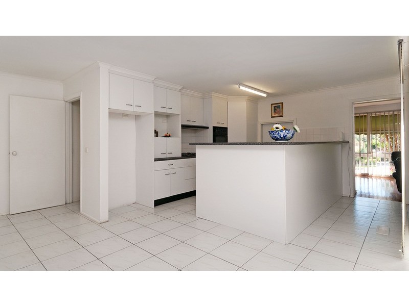 30 Sweetland Road, Mooroolbark VIC 3138