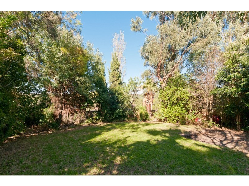 30 Sweetland Road, Mooroolbark VIC 3138
