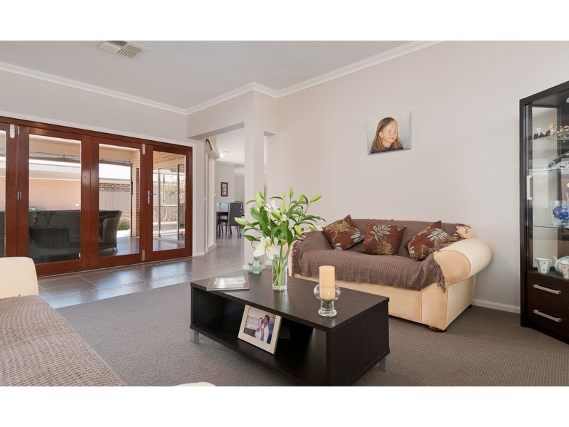 29 Tudor Drive, Mooroolbark VIC 3138
