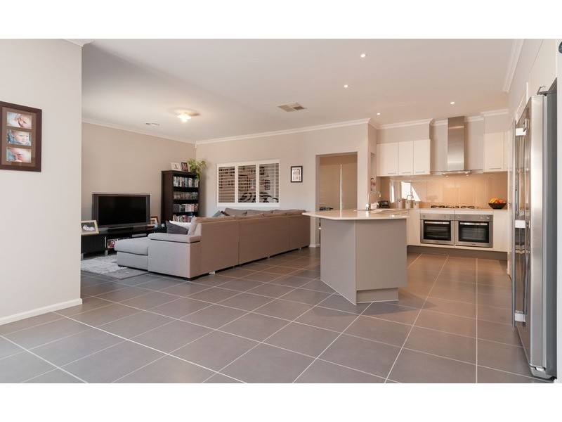 29 Tudor Drive, Mooroolbark VIC 3138