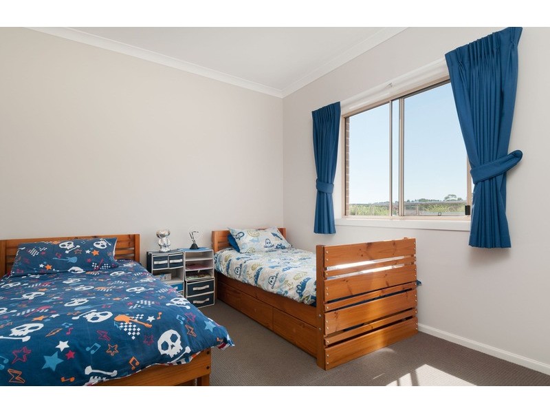 29 Tudor Drive, Mooroolbark VIC 3138