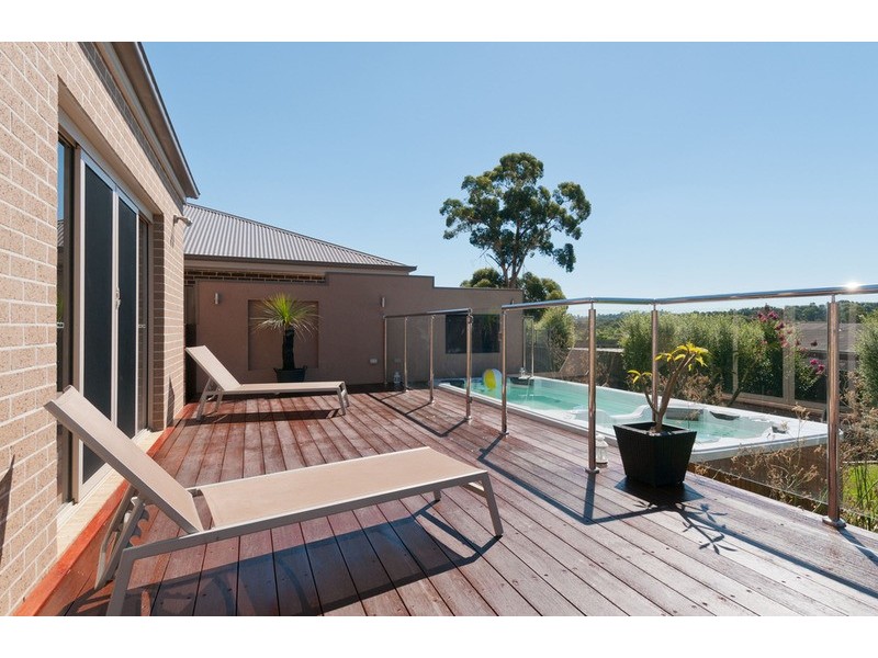 29 Tudor Drive, Mooroolbark VIC 3138