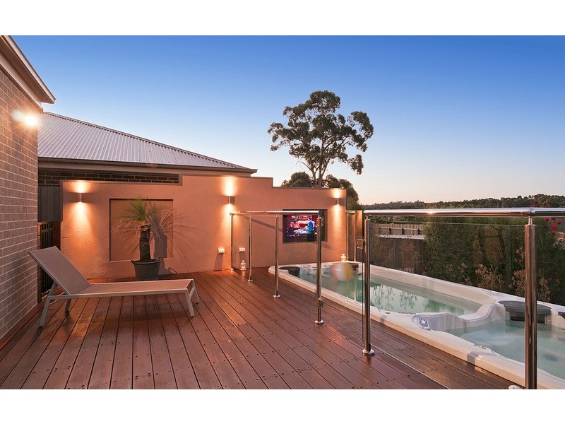 29 Tudor Drive, Mooroolbark VIC 3138