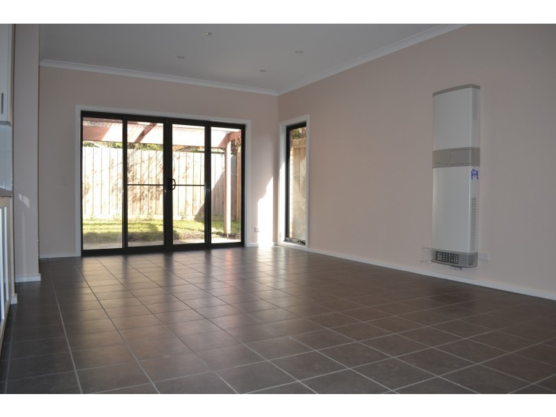 4/15 Ross Road, Croydon VIC 3136