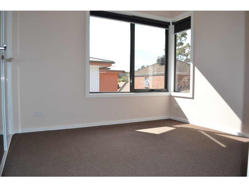 4/15 Ross Road, Croydon VIC 3136