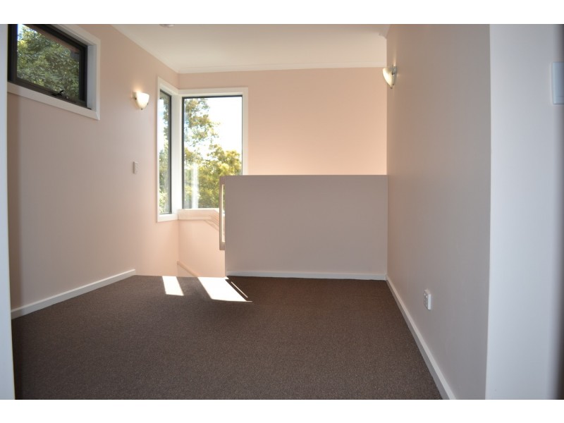 4/15 Ross Road, Croydon VIC 3136