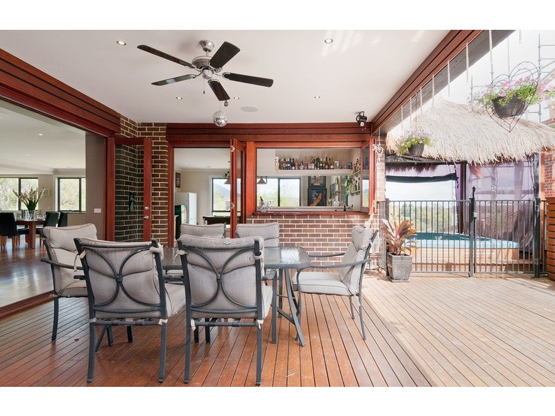 8 Valley Park Drive, Mooroolbark VIC 3138