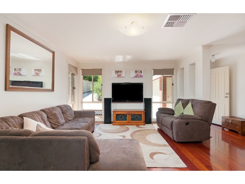 16a Greenville Street, Mooroolbark VIC 3138