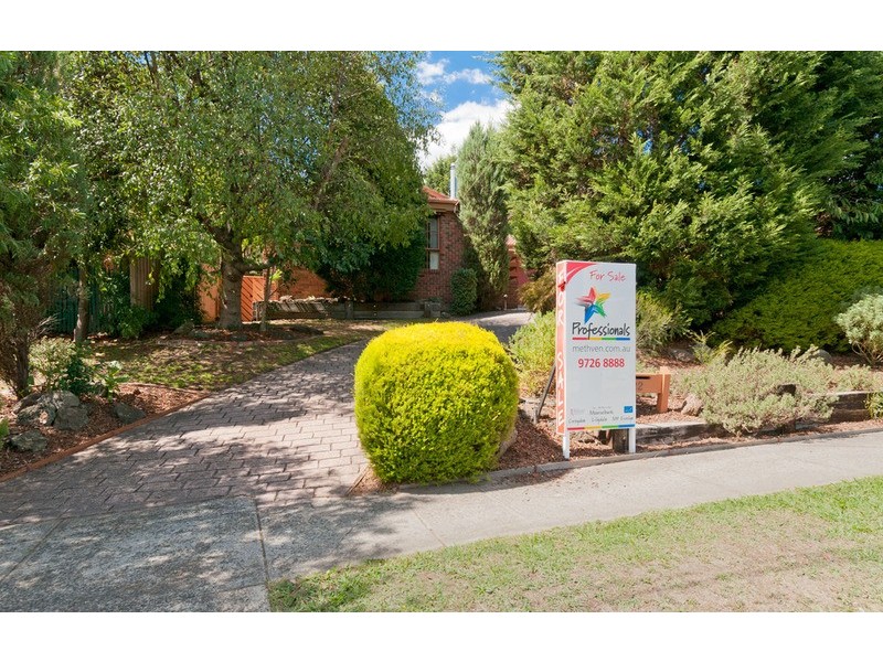 22 Highview Drive, Mooroolbark VIC 3138