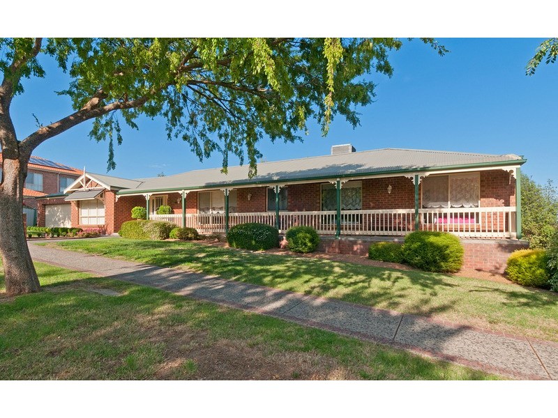 22 Yarraridge Drive, Chirnside Park VIC 3116