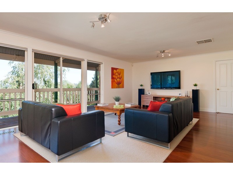 22 Yarraridge Drive, Chirnside Park VIC 3116