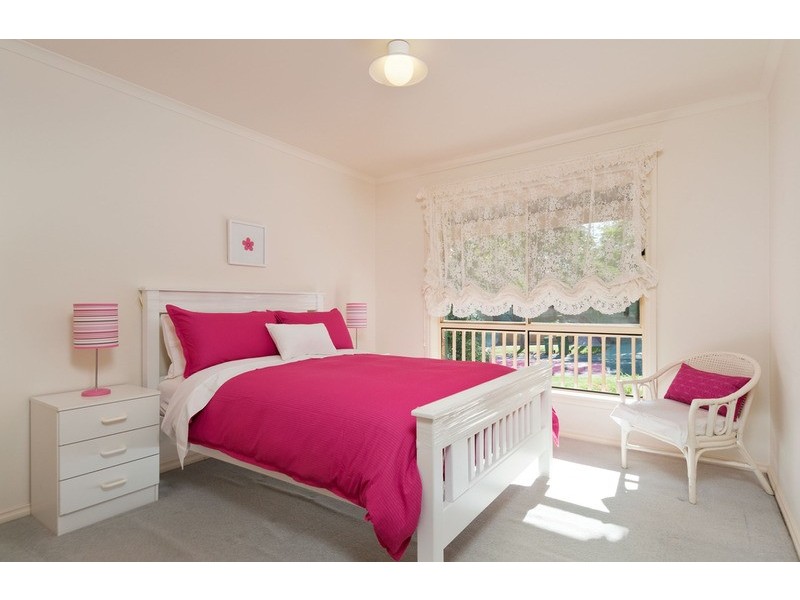 22 Yarraridge Drive, Chirnside Park VIC 3116