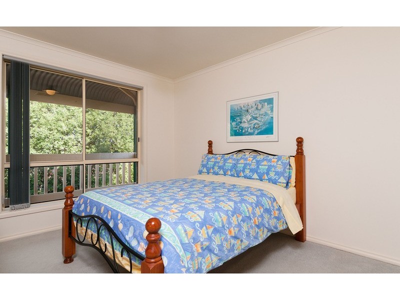 22 Yarraridge Drive, Chirnside Park VIC 3116